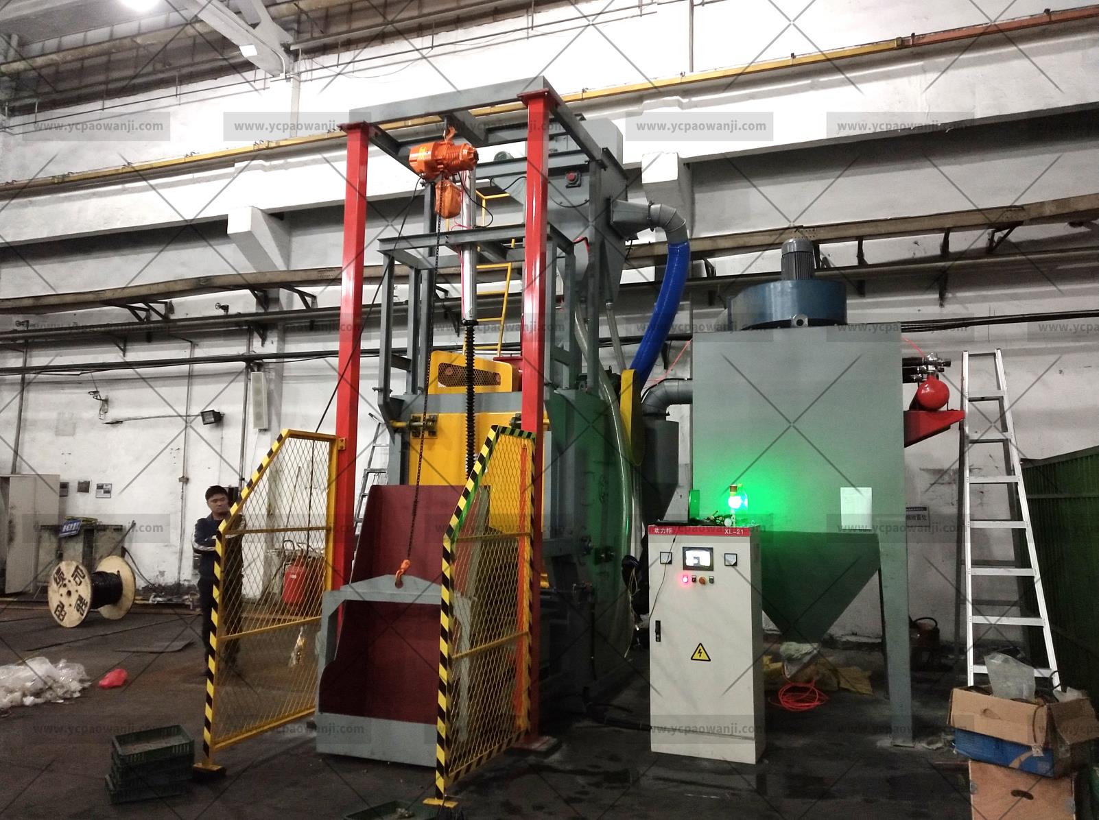 江蘇拋丸機(jī)除銹設(shè)備 自動(dòng)上料履帶式拋丸機(jī)如實(shí)進(jìn)行上料的